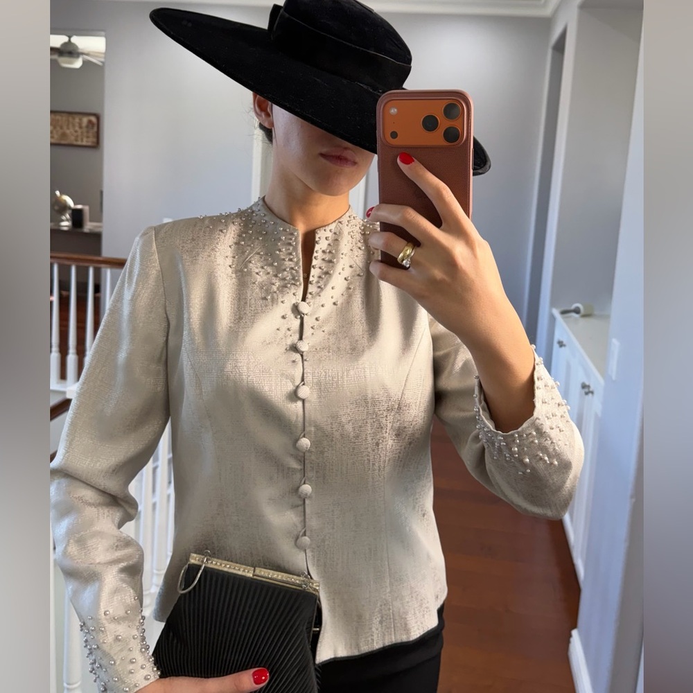 Elegant Silver Women's Blouse with Button Detailing - Picture 4 of 12